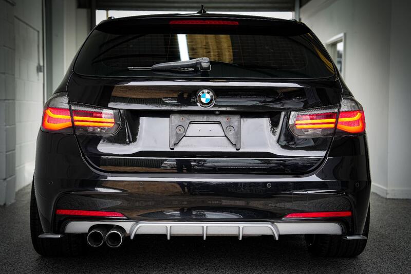 BMW 3 SERIES