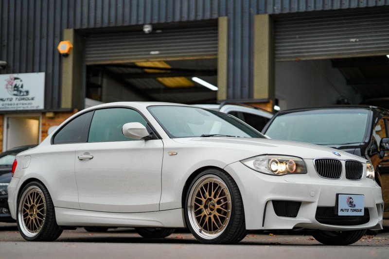 BMW 1 SERIES